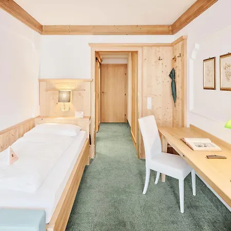 Genuss - Und Vitalhotel Moisl Отель Абтенау