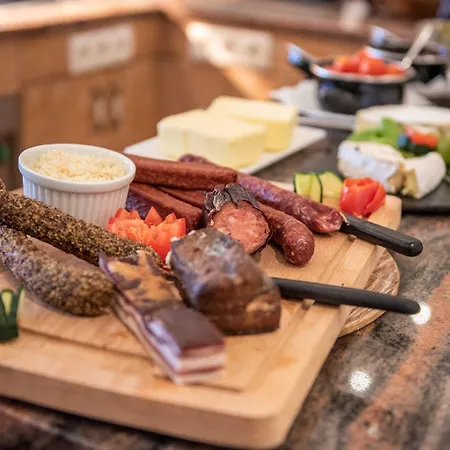 Genuss - Und Vitalhotel Moisl Отель 4*